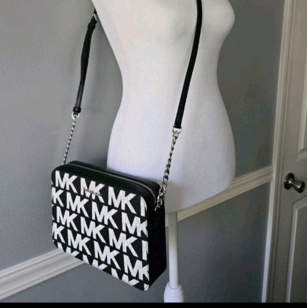 Jet Set East/West Michael Kors bag New - Picture 10 of 11